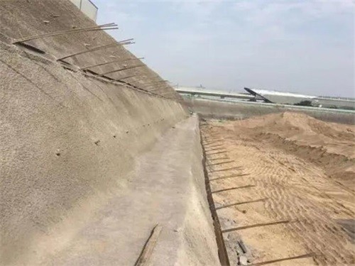 临潼河道边坡加固
